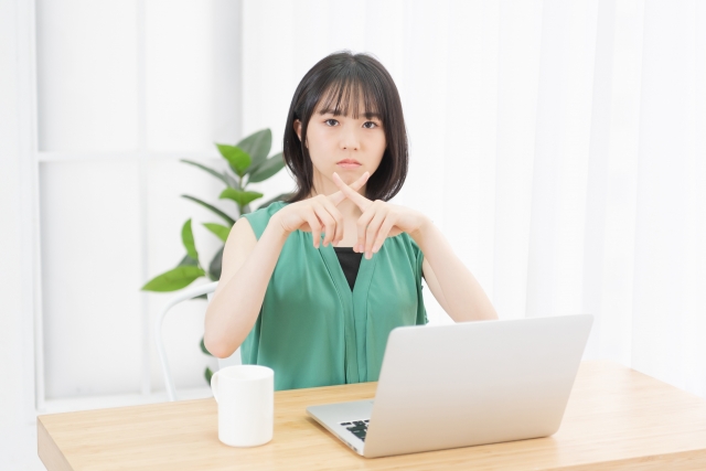 メルカリShopsはやめたほうが良いと言われるのはなぜ?